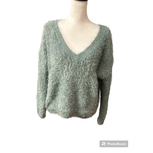 Pink Rose Women's Sweater Fuzzy Green Medium - Picture 1 of 3